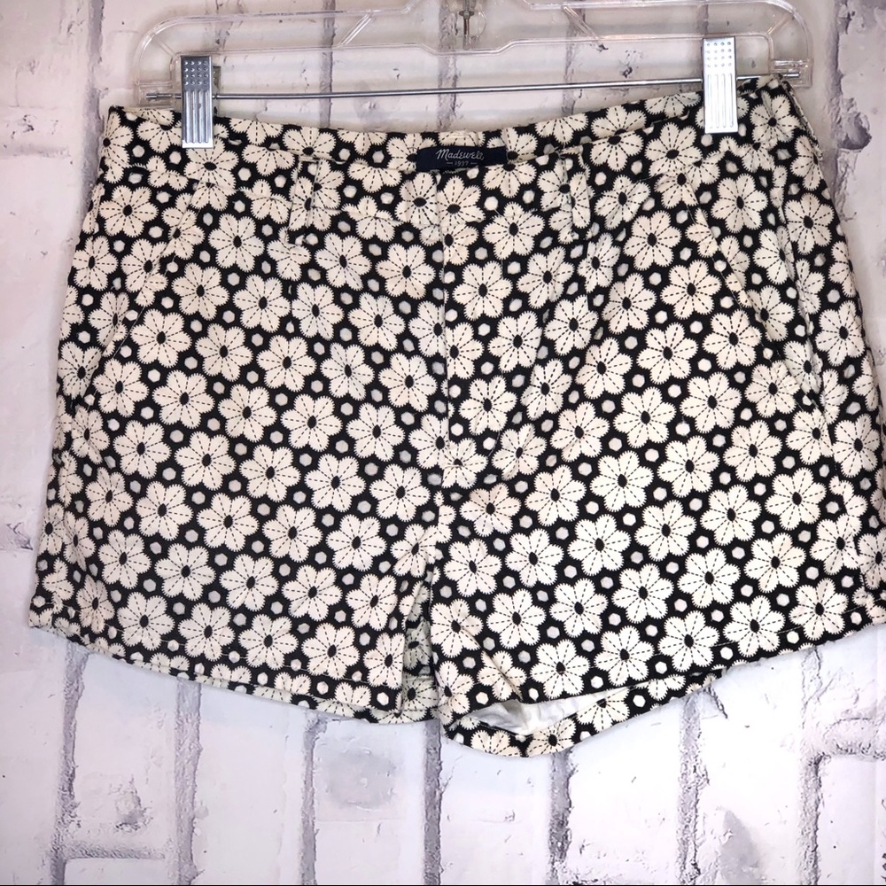 Madewell black white floral print shorts size 2